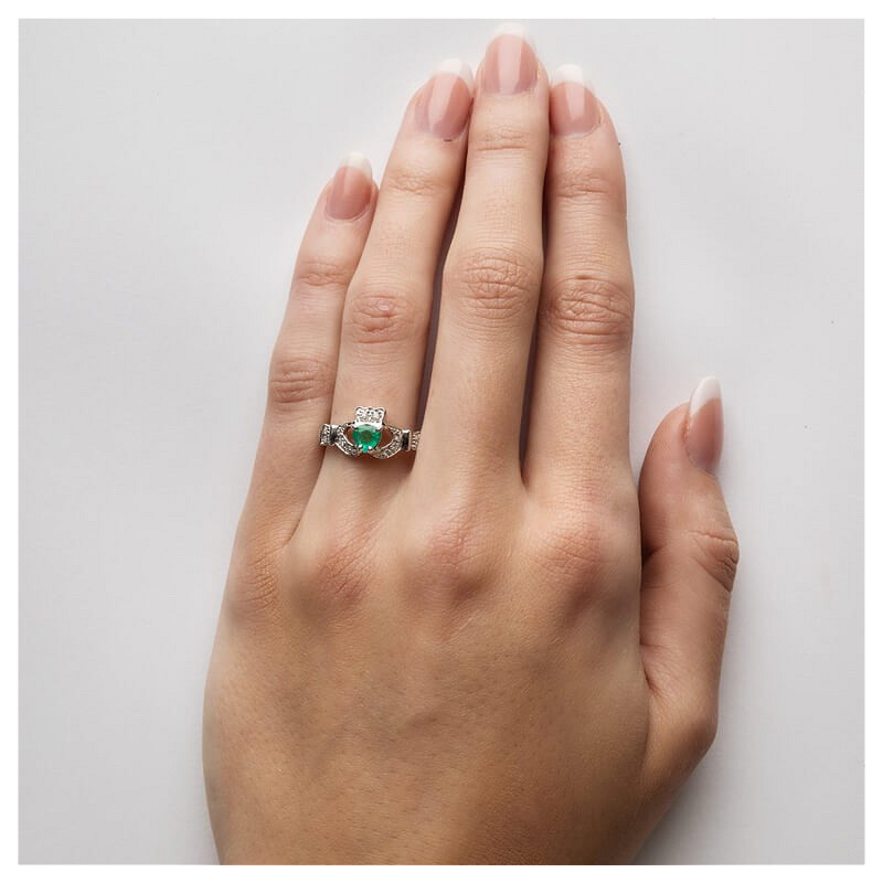 14ct White Claddagh Ring