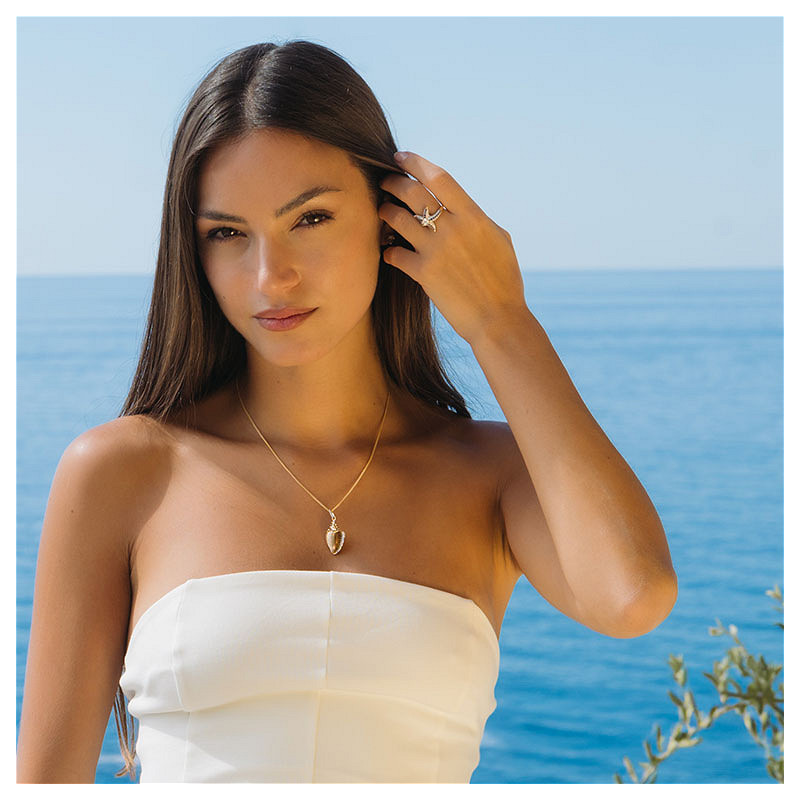 14kt Gold Lab Sapphire and Diamond Con Shell Necklace