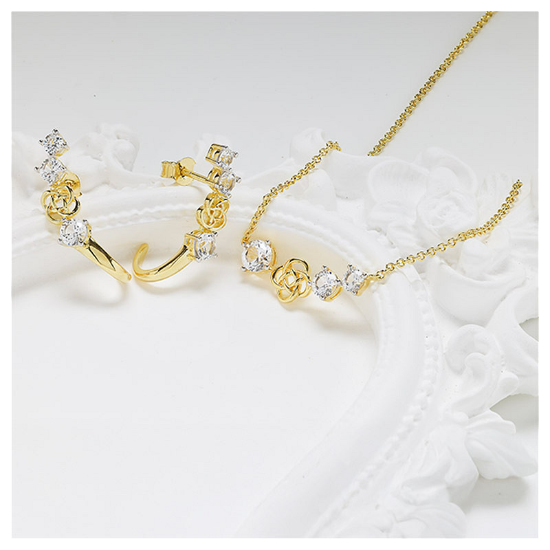14kt Gold Vermeil Celtic Knot white Sapphire Necklace