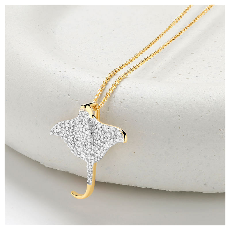 14kt Gold Lab Diamond Sting Ray Necklace